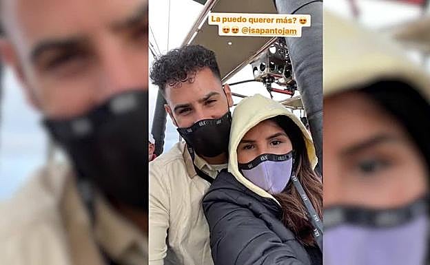 Isa Pantoja y Asraf Beno presumen de amor en globo aerostático