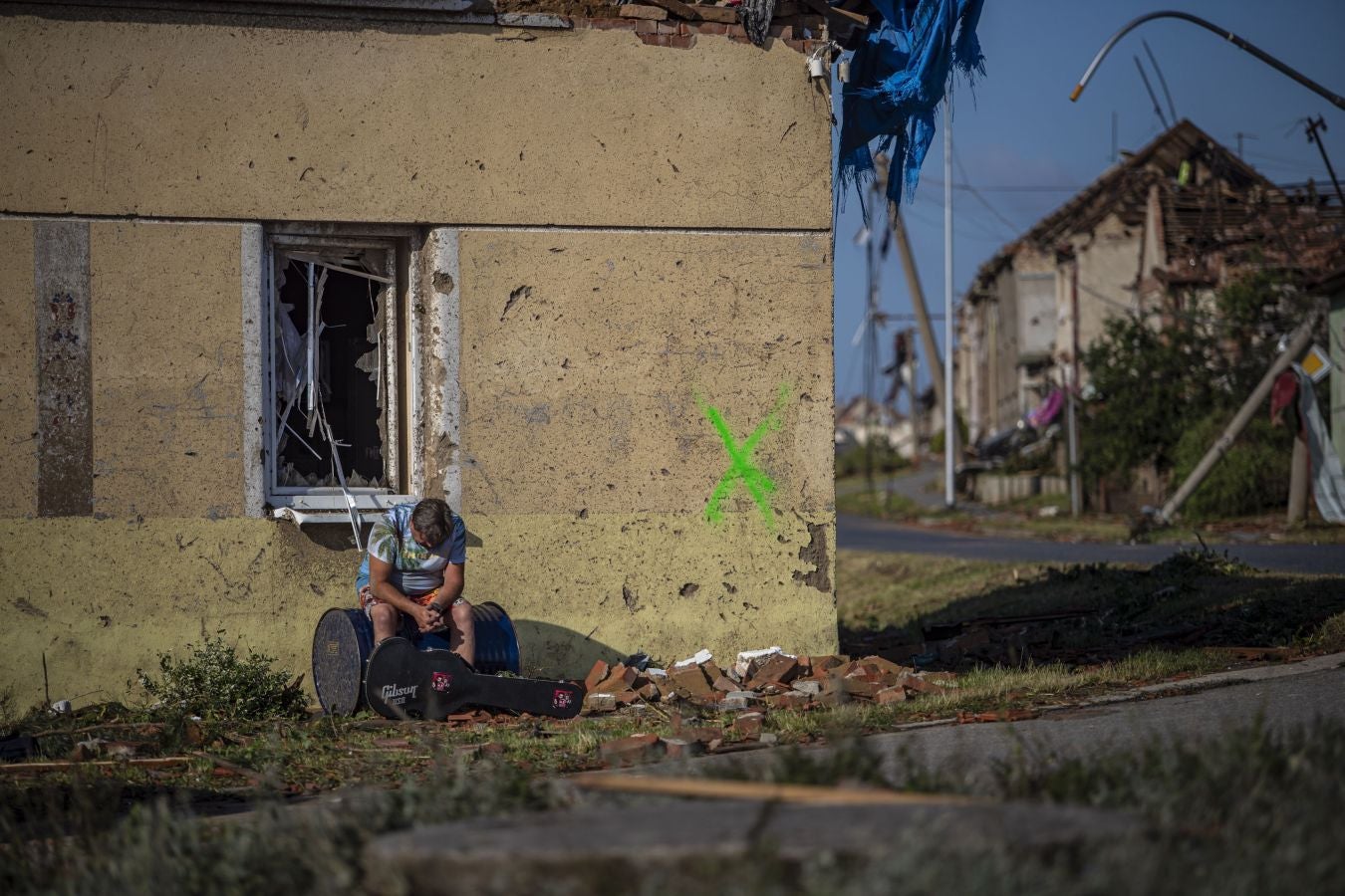 Fotos: Un tornado deja tres muertos y arrasa casas en República Checa