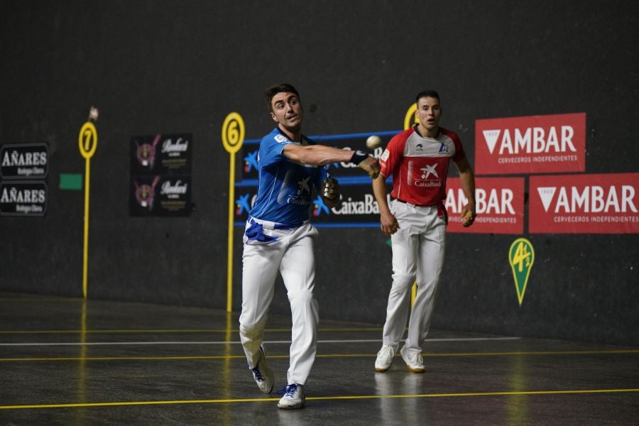 Fotos: Vuelve el público a los frontones