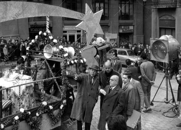 . Luis García Berlanga durante el rodaje de «Plácido». 