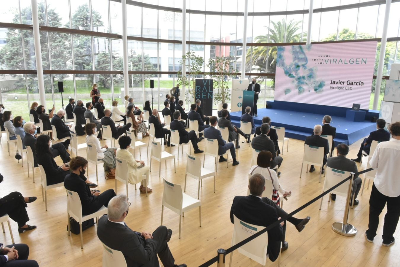 Bayer sella su apuesta por Gipuzkoa con la inauguración de los laboratorios de Miramón. La apertura de la las instalaciones de Viralgen ha estado presidida por el lehendakari y con presencia del ministro Pedro Duque