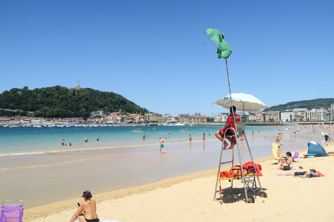 Lunes de sol y calor en Gipuzkoa.