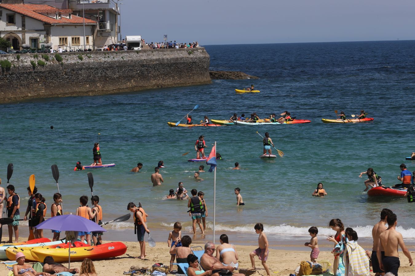 Lunes de sol y calor en Gipuzkoa.