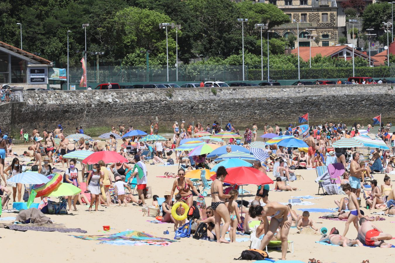 Lunes de sol y calor en Gipuzkoa.