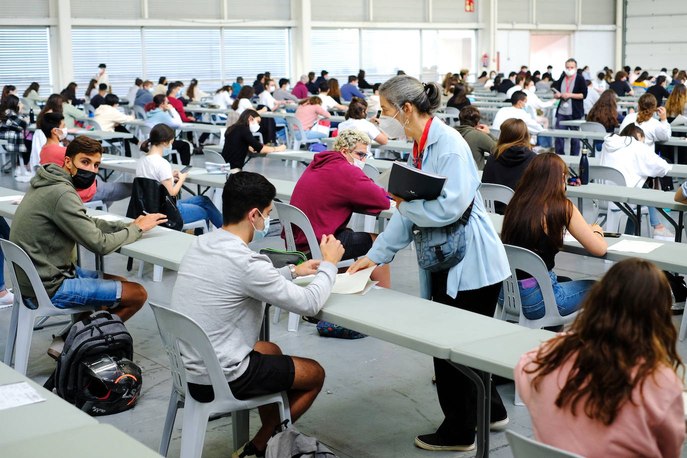 Ekainean egin zen Unibertsitatera Sartzeko Ebaluazioaren ohiko deialdiko argazkia Ficoban. 