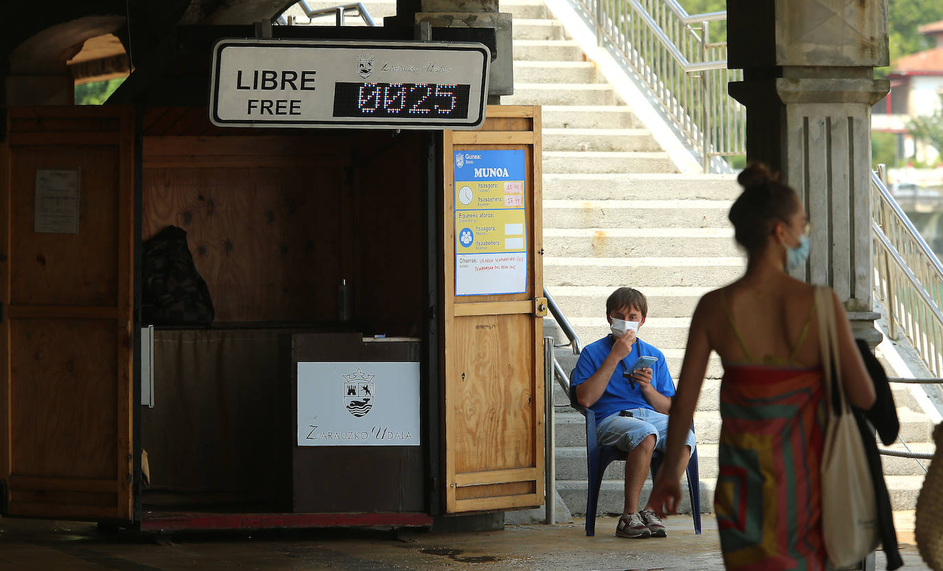 Fotos: Un domingo caluroso y a remojo