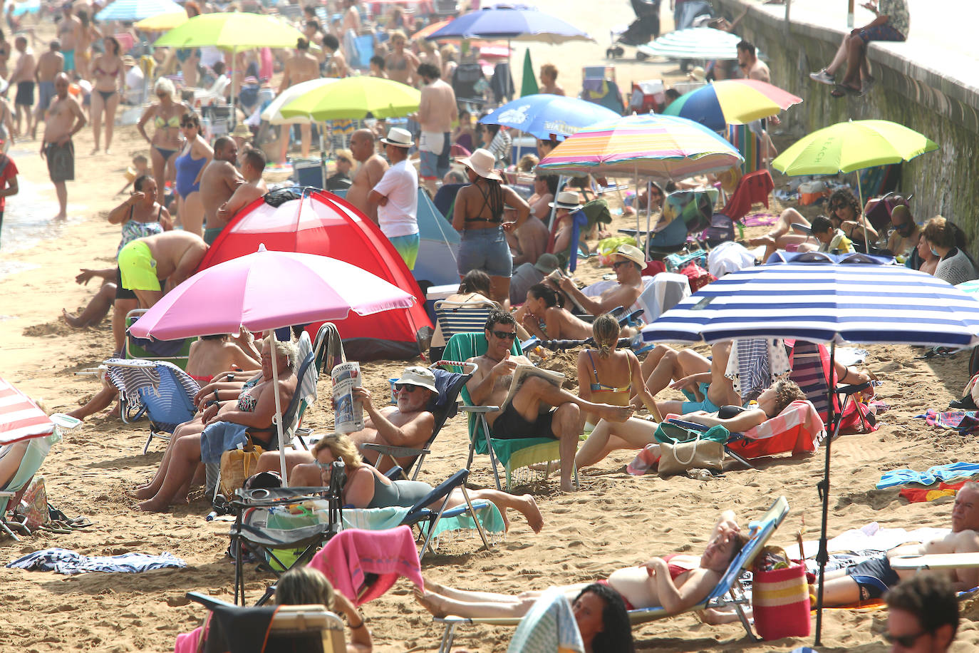 Fotos: Un domingo caluroso y a remojo