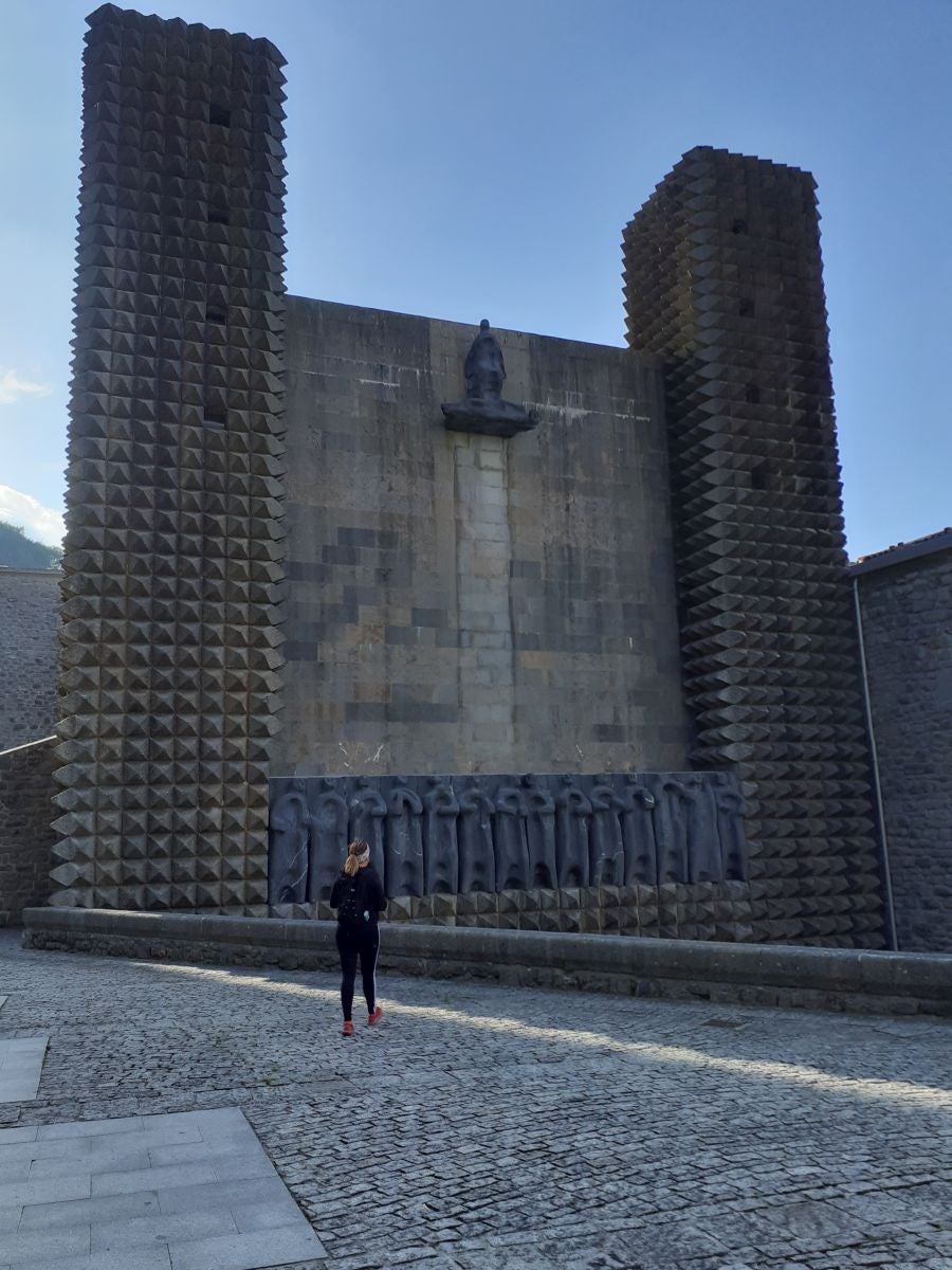 La cima más popular de la sierra de Aloña ofrece una magníficas vistas del Alto Deba y los montes que le rodean