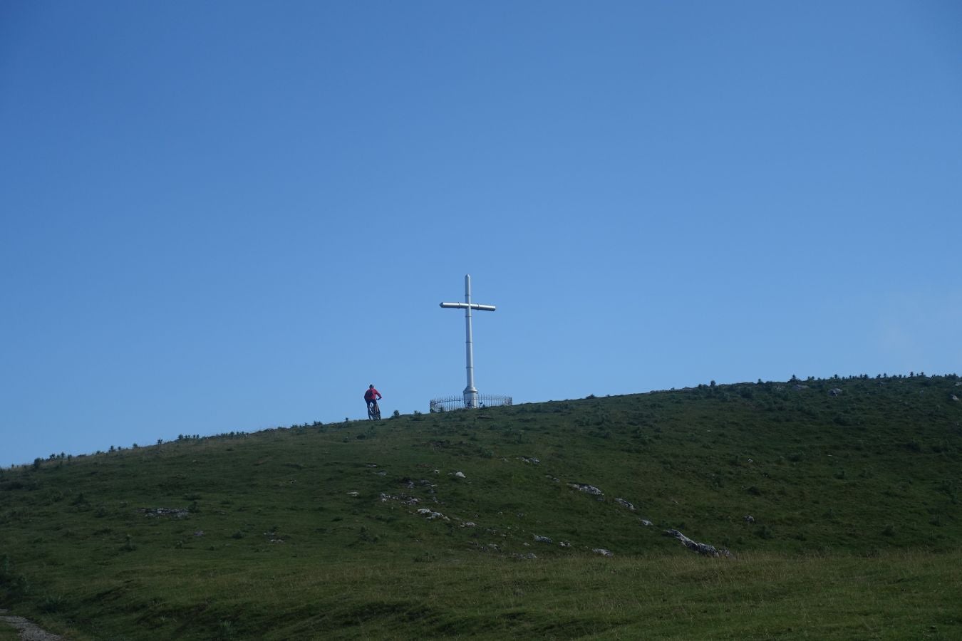 La cima más popular de la sierra de Aloña ofrece una magníficas vistas del Alto Deba y los montes que le rodean