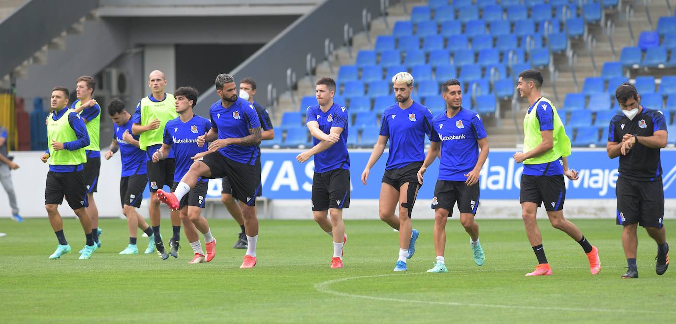 El conjunto txuri-urdin ha realizado hoy el último entrenamiento antes del segundo partido de la pretemporada que le enfrentará al equipo babazorro. 
