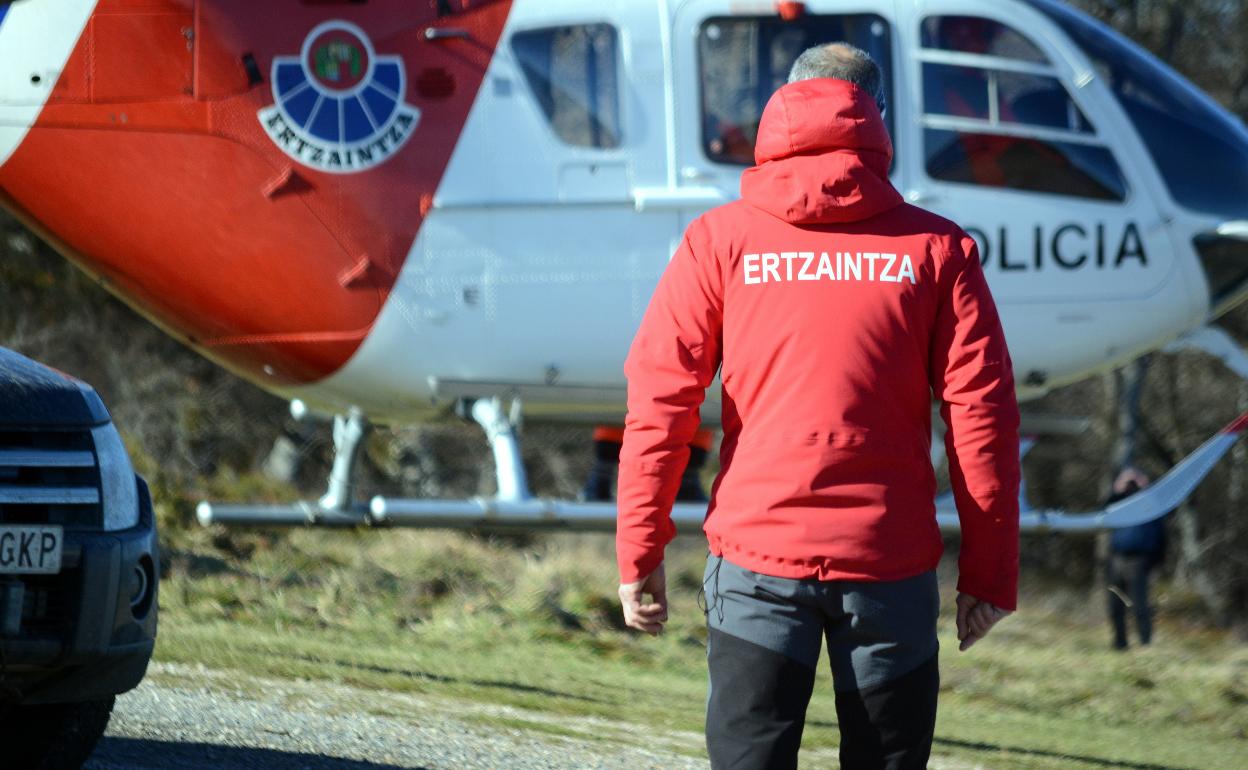 Rescatados un montañero indispuesto y sus dos compañeros en Peñas de Aia