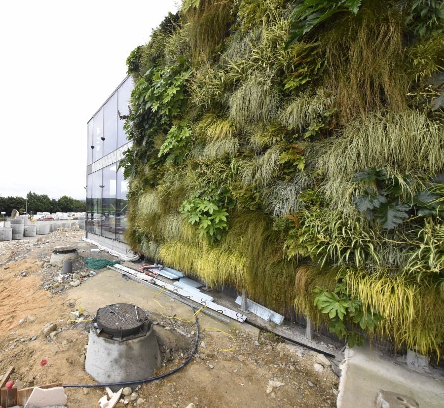 Quince restaurantes y cinco salas de cine premium abrirán en noviembre en la primera fase de ampliación del complejo