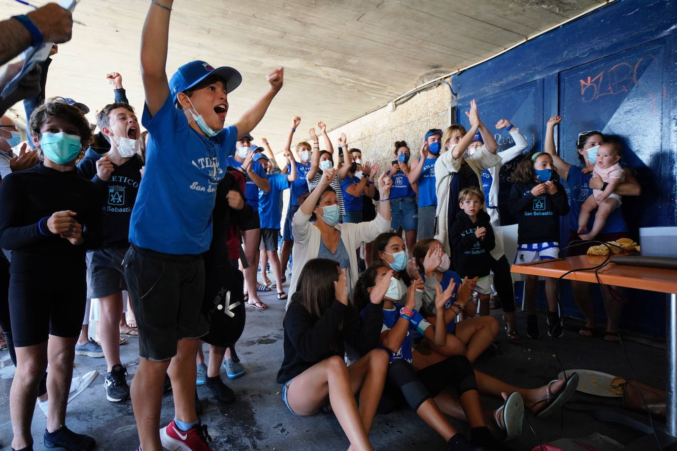 Maialen Chorraut ha vuelto a hacer historia al conseguir la medalla de plata en los Juegos Olímpicos de Tokyo 2020 y ha hecho vibrar a sus amigos en el Club Atlético San Sebastián. 