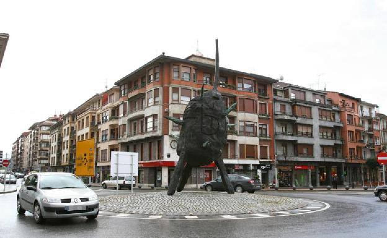 Sucesos: Un joven permanece ingresado en Cruces tras resultar herido en una pelea la madrugada del domingo en Amorebieta