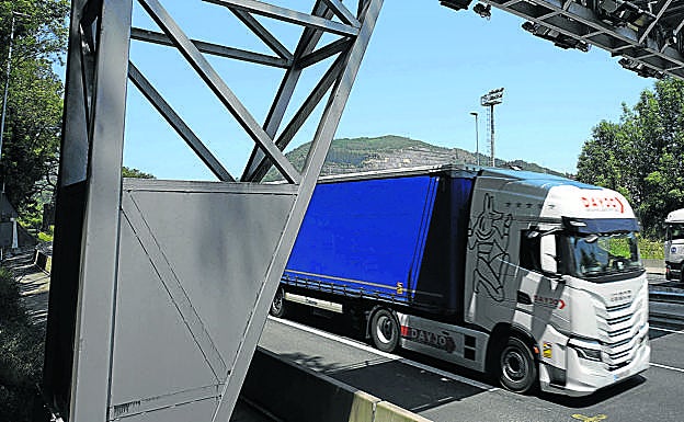El peaje para camiones se ampliará a toda la N-I y A-15, con arcos de cobro en todas las salidas
