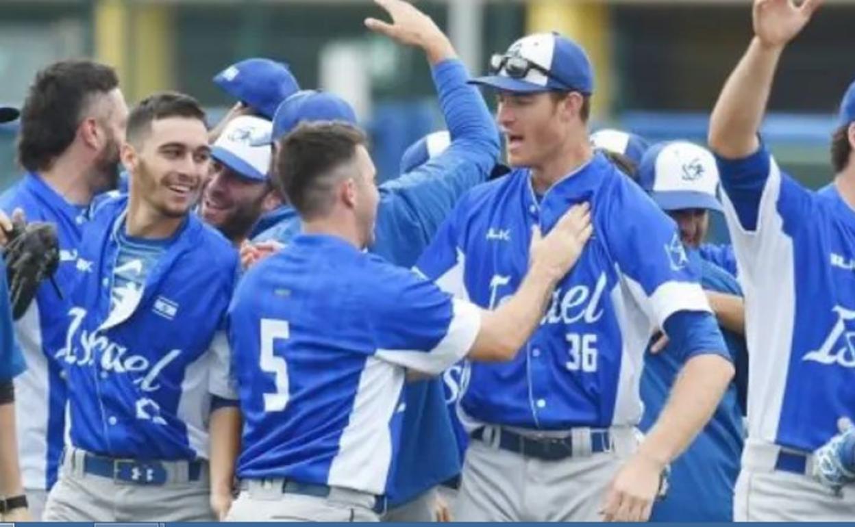 Los jugadores de la selección de Israel de béisbol, durante un partido.