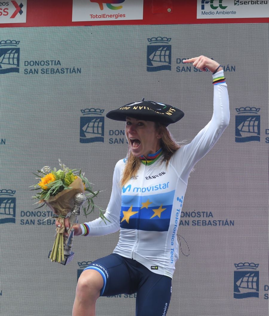 Annemiek van Vleuten (Movistar) se ha impuesto en la meta del Boulevard por delante de Ruth Winder (Trek-Segafredo) y Sabrina Stultiens (CCC)