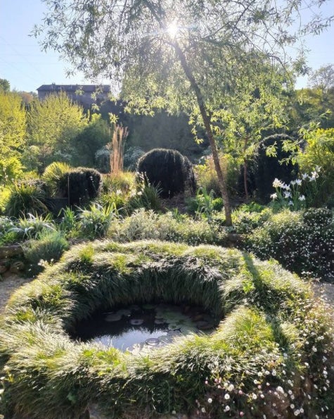20.000 metros cuadrados de jardines albergan abundantes colecciones botánicas