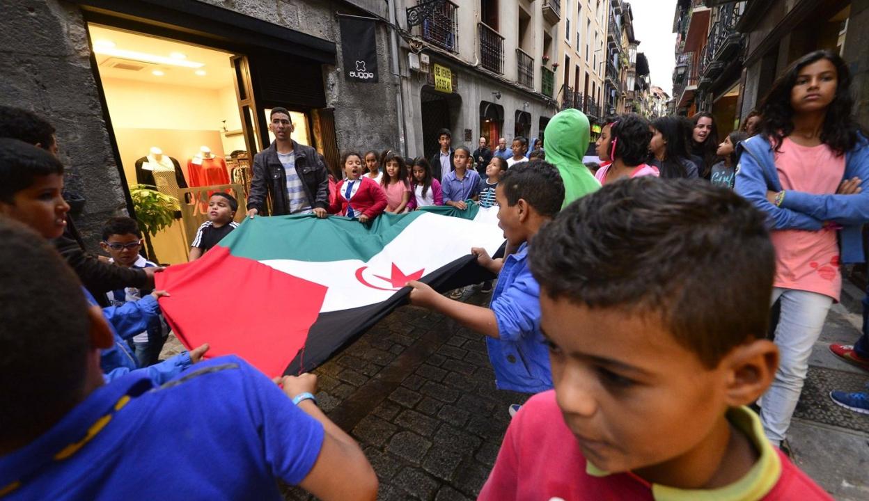 Imagen de una de las manifestaciones llevadas a cabo hace varios años en la Parte Vieja de Tolosa.
