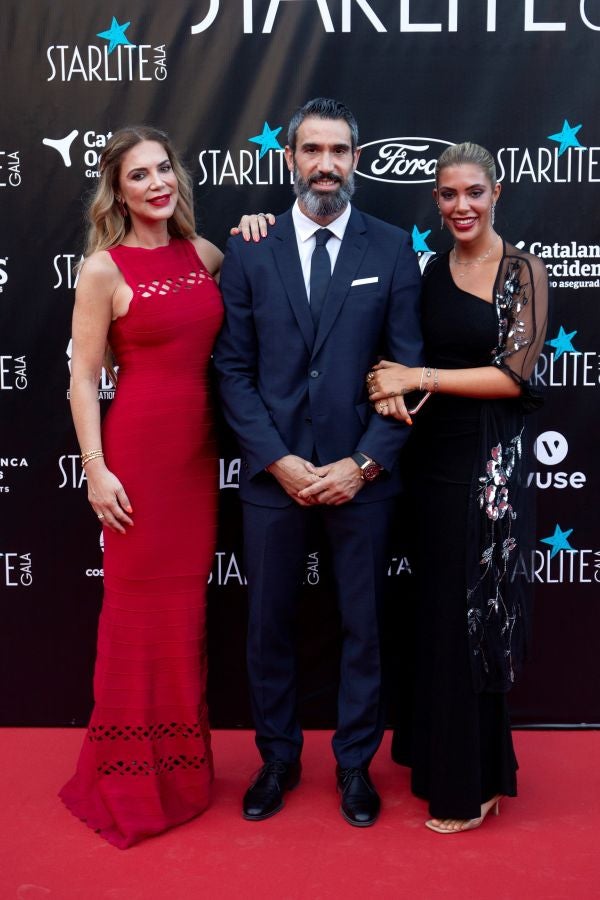 La presentadora Ingrid Asensio, el exfutbolista Fernando Sanz y su hija Ingrid Sanz a su llegada a la gala benéfica de Starlite