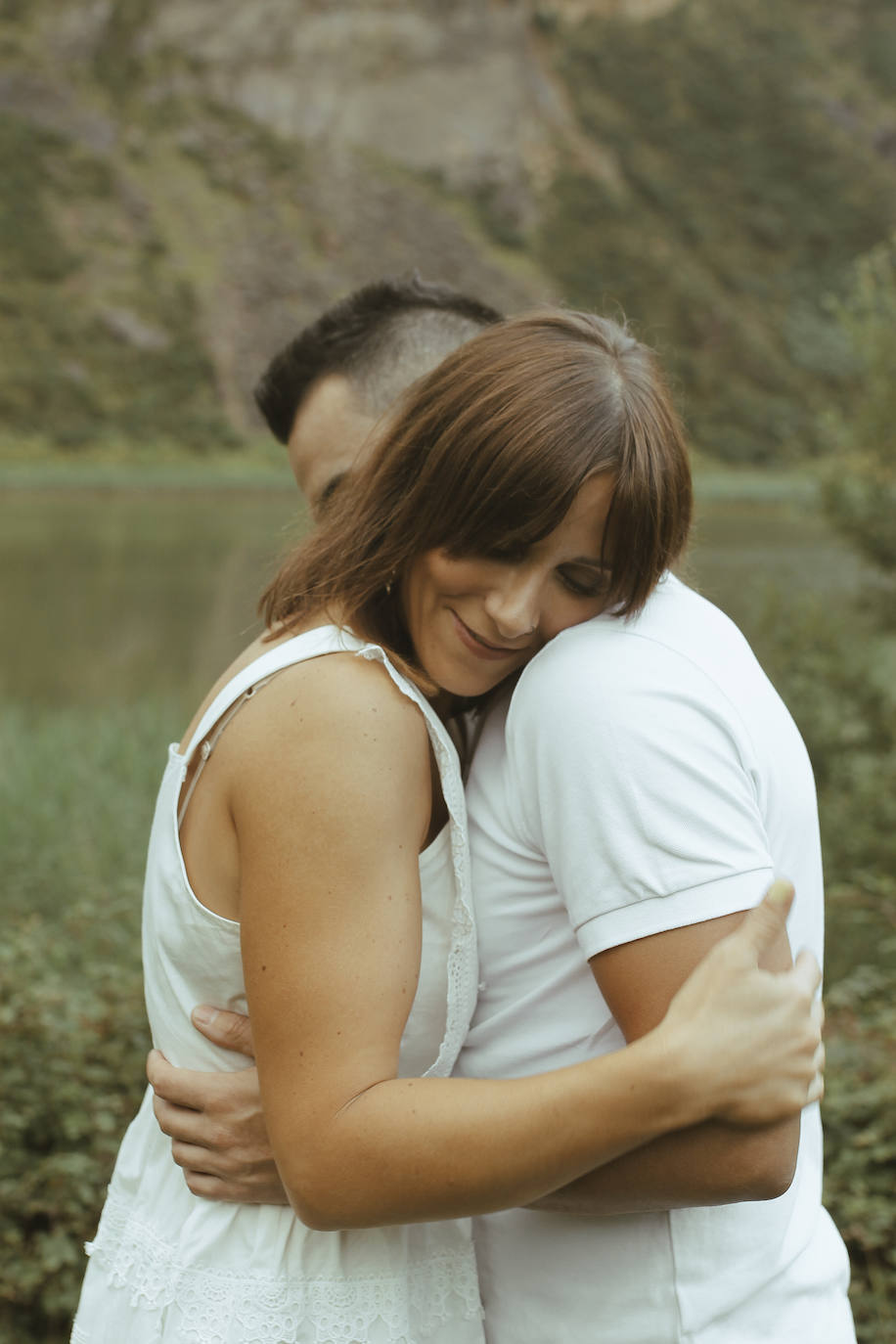 Ianire y Luis se darán el 'sí quiero' en una boda poco convencional. Antes de la esperada fecha (20 de agosto), han querido compartir su amor a través de una preboda singular cargada de amor