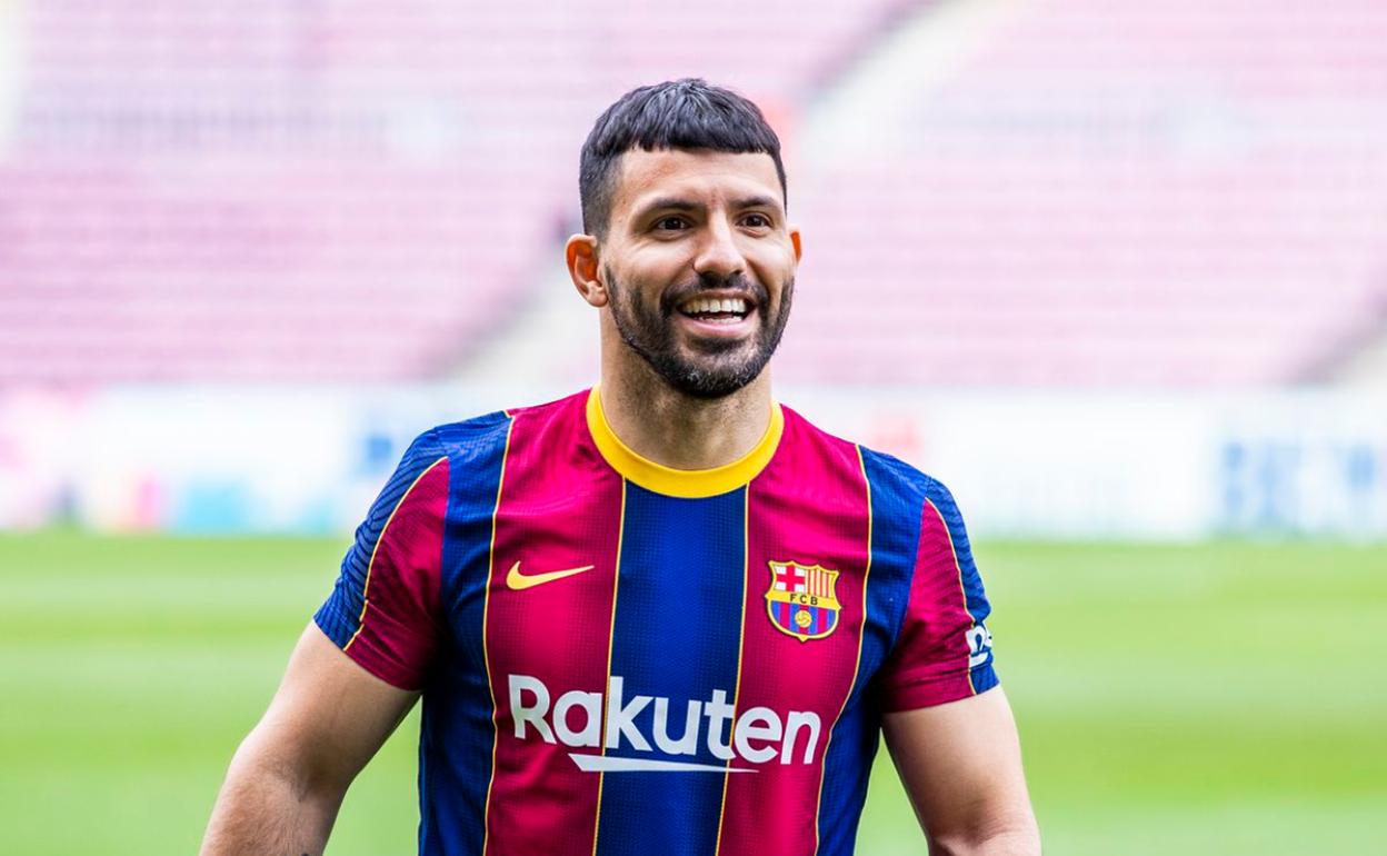 Kun Aguero en su presentación como nuevo jugador del Barcelona 