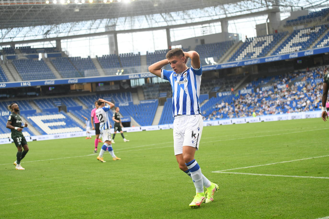 Fotos: Las mejores imágenes del debut del Sanse en el Reale Arena