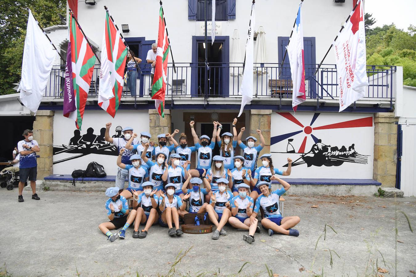 Fotos: Las remeras de Arraun Lagunak ya celebran su Liga Euskotren