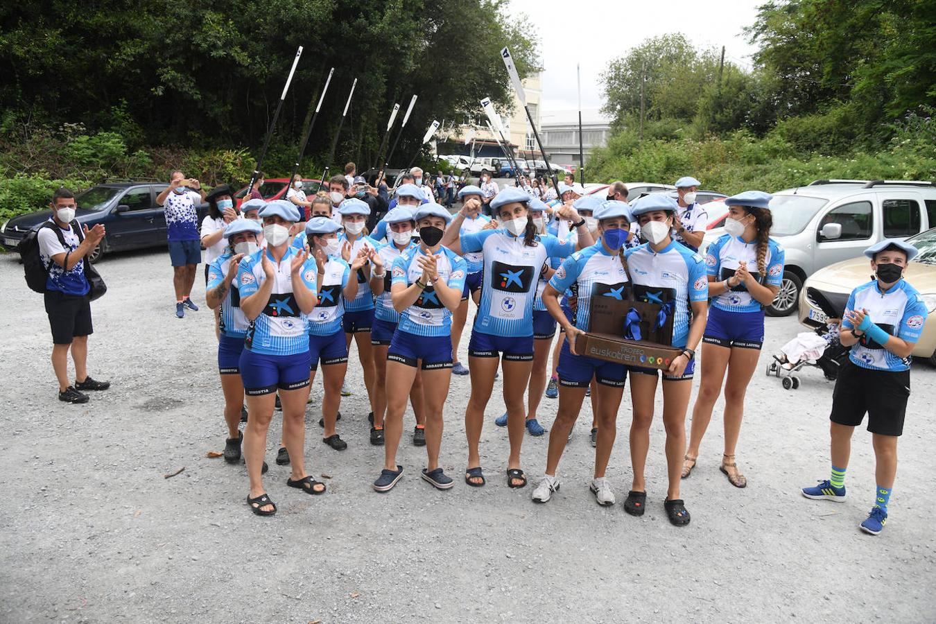 Fotos: Las remeras de Arraun Lagunak ya celebran su Liga Euskotren