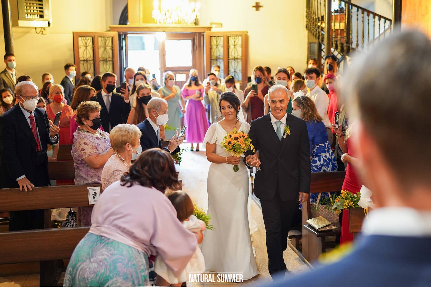 Contra viento y marea, y nunca mejor dicho, la pareja formada por la periodista donostiarra Danae Zarzuelo y el jugador de baloncesto Mike Carlson se dieron un 'sí quiero' más que emotivo. He aquí los mejores momentos del inolvidable y esperado día