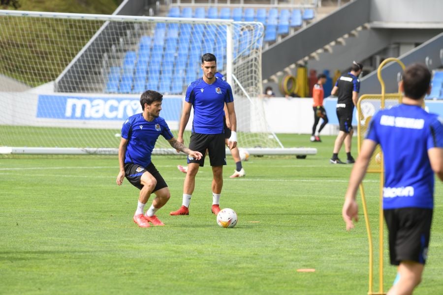 Fotos: Isak vuelve a entrenar en Zubieta
