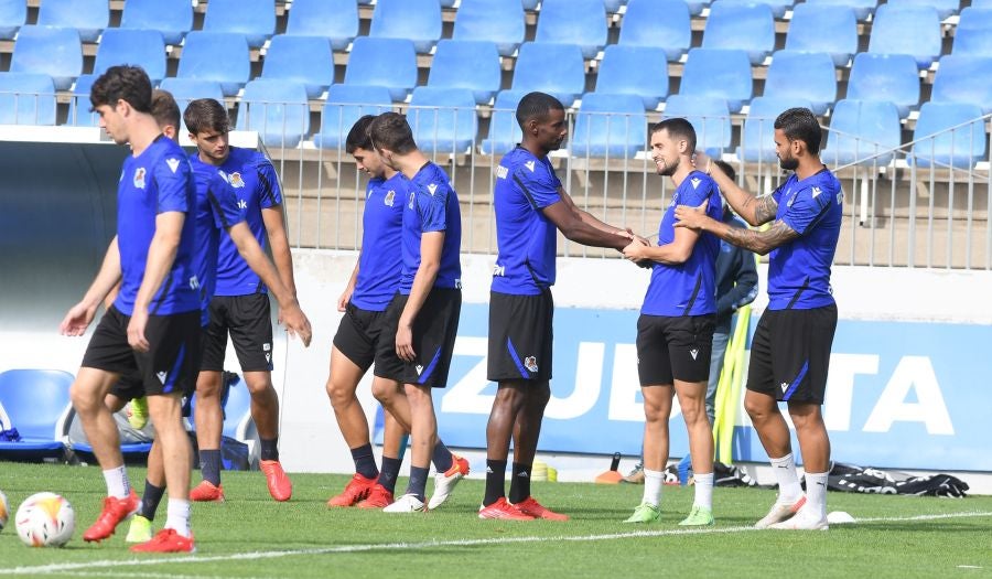 Fotos: Isak vuelve a entrenar en Zubieta