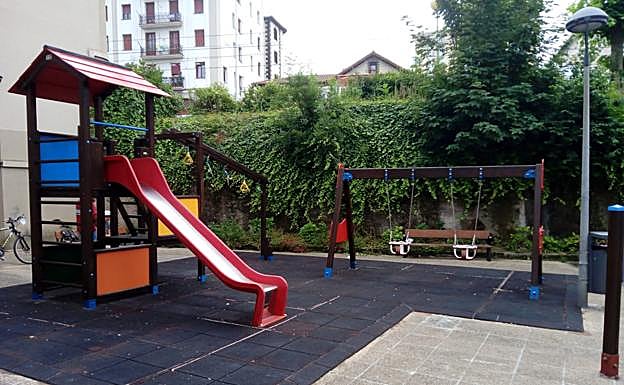 Los elementos lucen limpios gracias a la retirada de pintadas, pegatinas y otros restos de suciedad acumulados