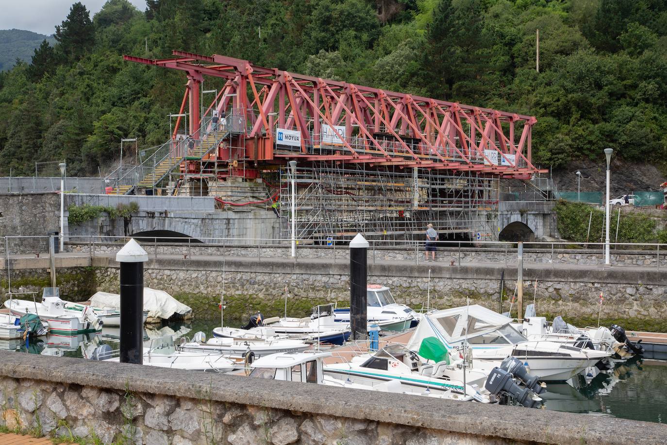 Fotos: Reconstrucción piedra a piedra