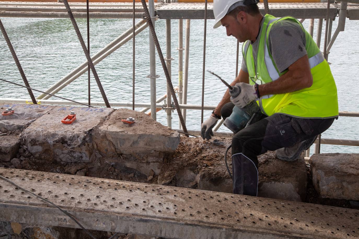 Fotos: Reconstrucción piedra a piedra