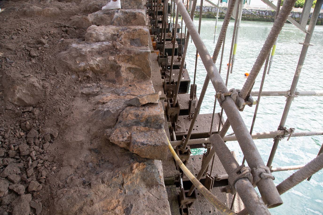 Fotos: Reconstrucción piedra a piedra