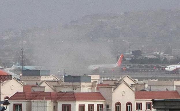 El terror golpea la caótica evacuación de Kabul