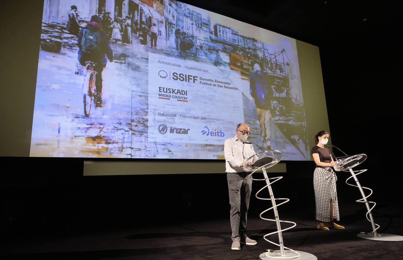 José Luis Rebordinos (Zinemaldi), Jaime Otamendi (Donostia Kultura), Bingen Zupiria (Departamento de Cultura) e Irene Larraza (Instituto Etxepare), en la presentación de las películas vascas que van a participar en el Festival.