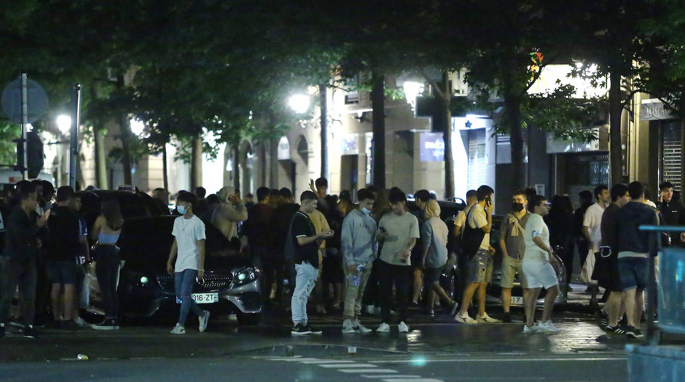 La capital guipuzcoana ha vivido otro sábado de altercados y violencia callejera que ha finalizado con una quincena de jóvenes detenidos