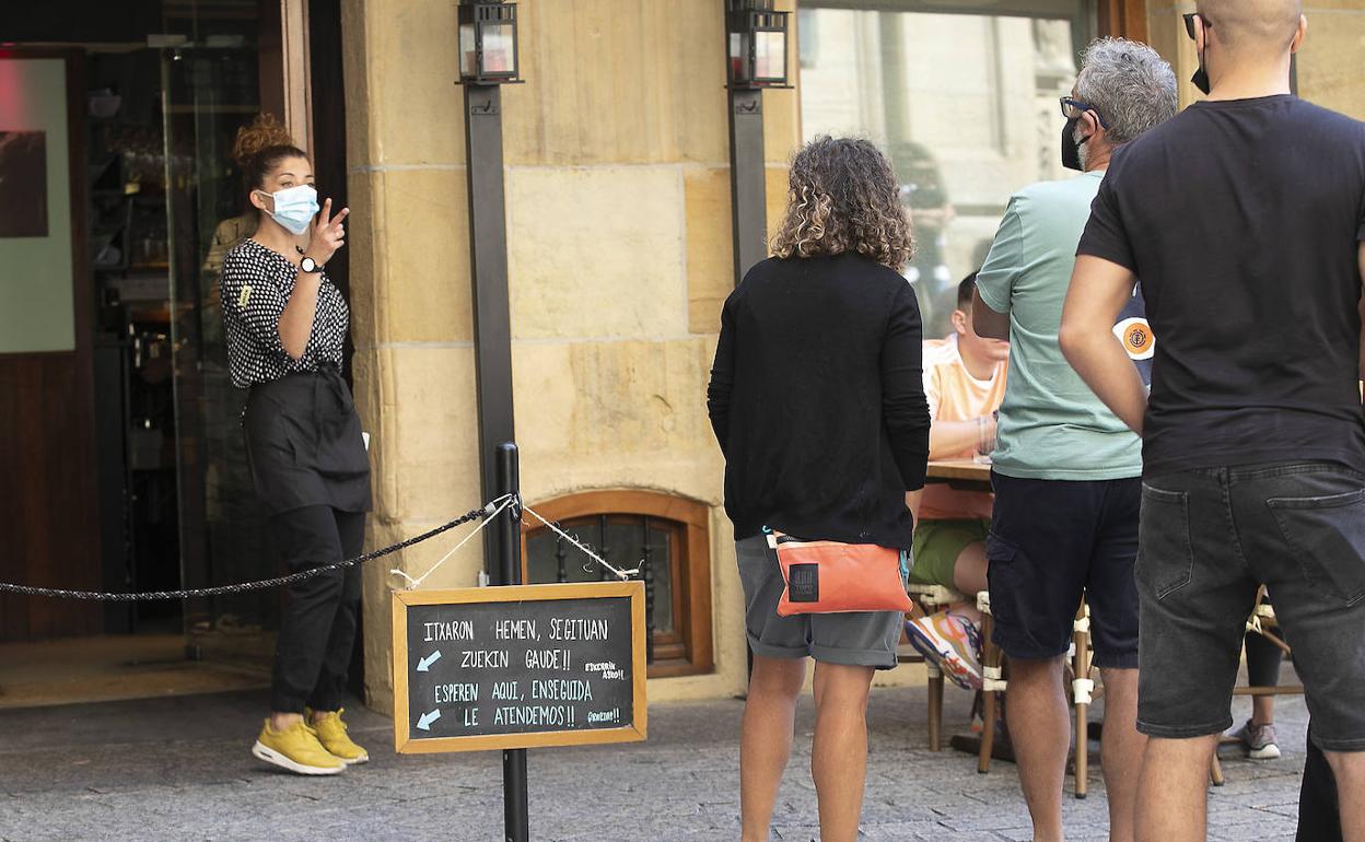 Restricciones LABI: Euskadi amplía aforos desde el miércoles: 60% en cultura y hasta el 50% en interiores de bares