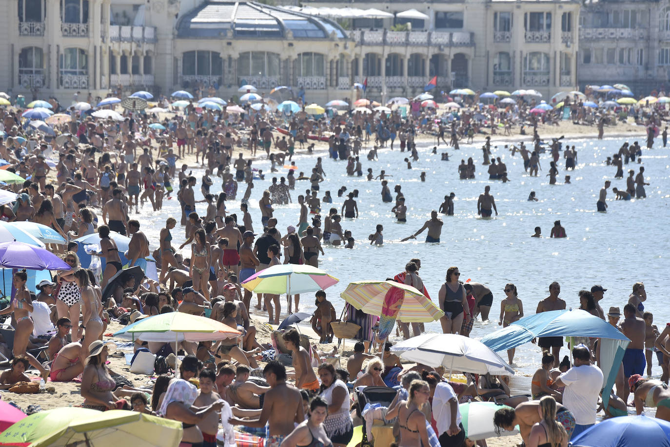 Fotos: Gipuzkoa afronta 72 horas de calor y mañana se activará la alerta amarilla