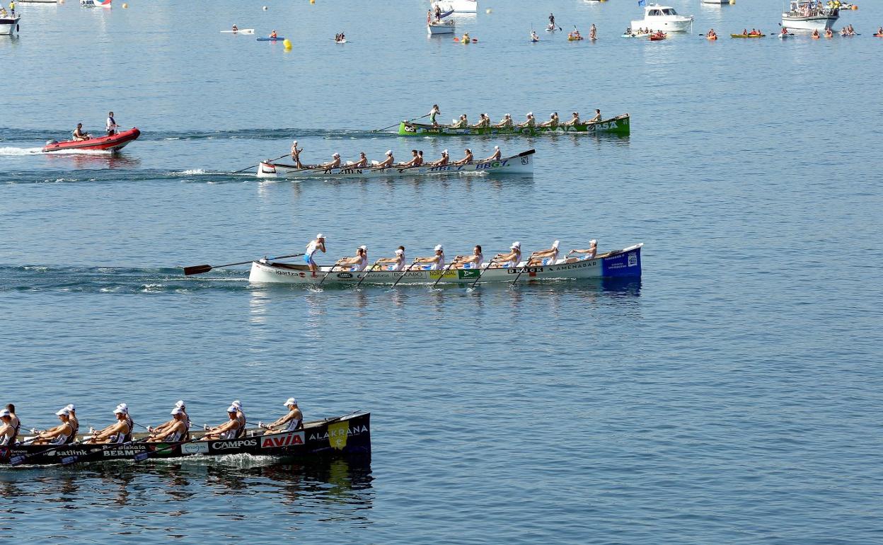 Urdaibai, Donostiarra, Zierbena y Hondarribia, en el transcurso de la primera tanda. 