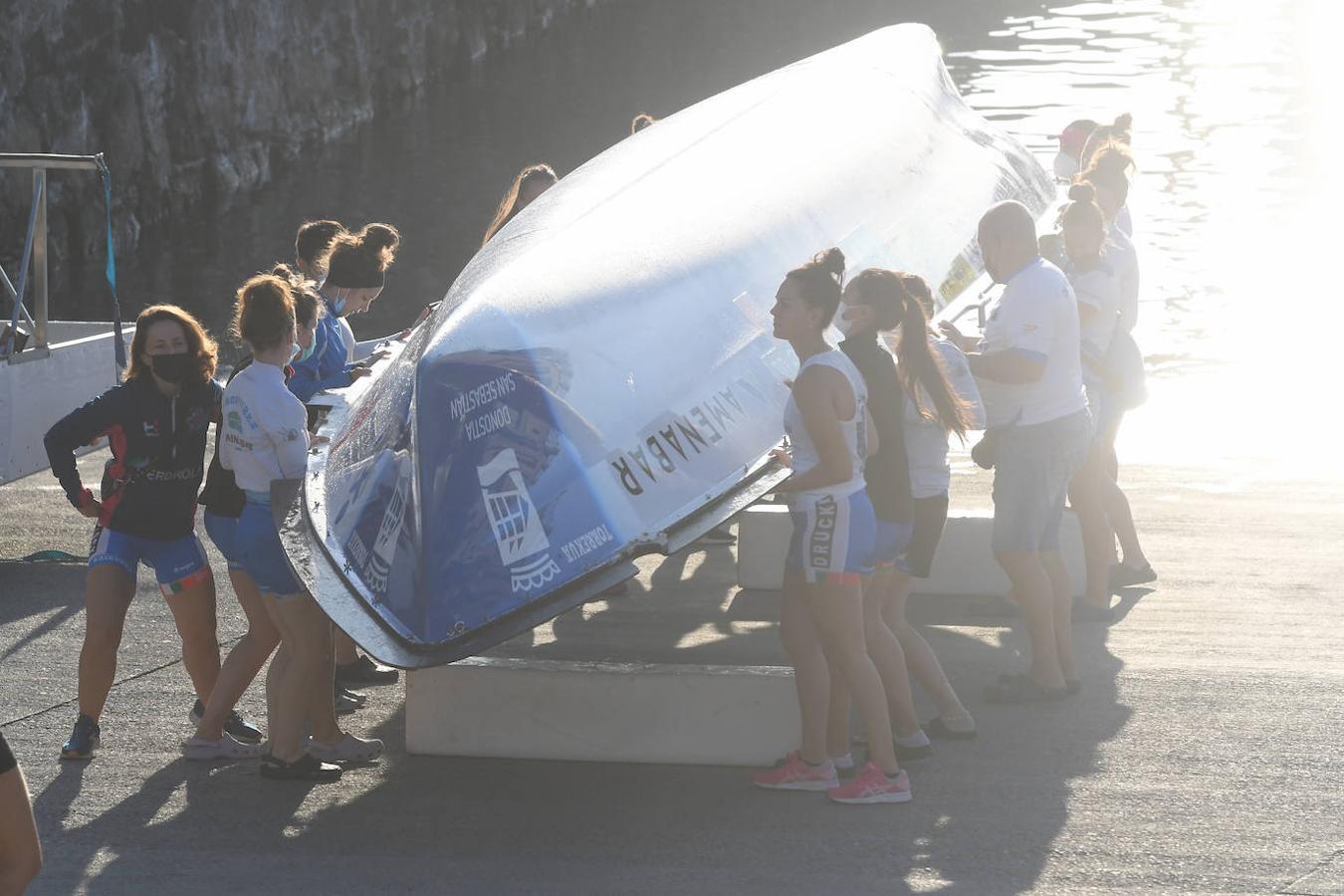 Fotos: Ambiente &#039;arraunlari&#039; a 24 horas del día grande de La Concha