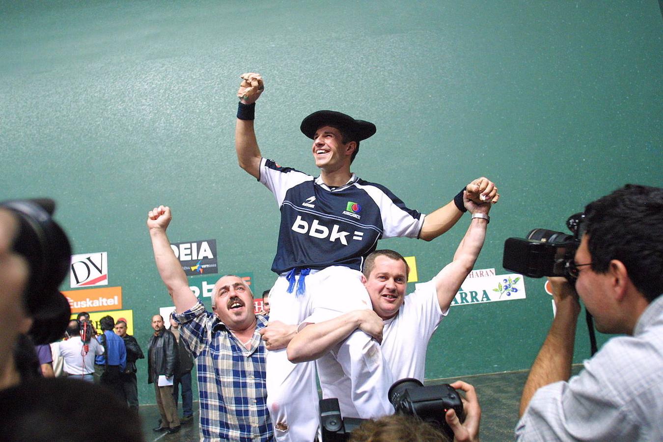 Fotos: Aimar Olaizola y el adiós a una vida en los frontones