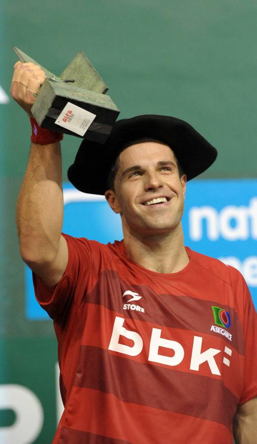 Fotos: Aimar Olaizola y el adiós a una vida en los frontones