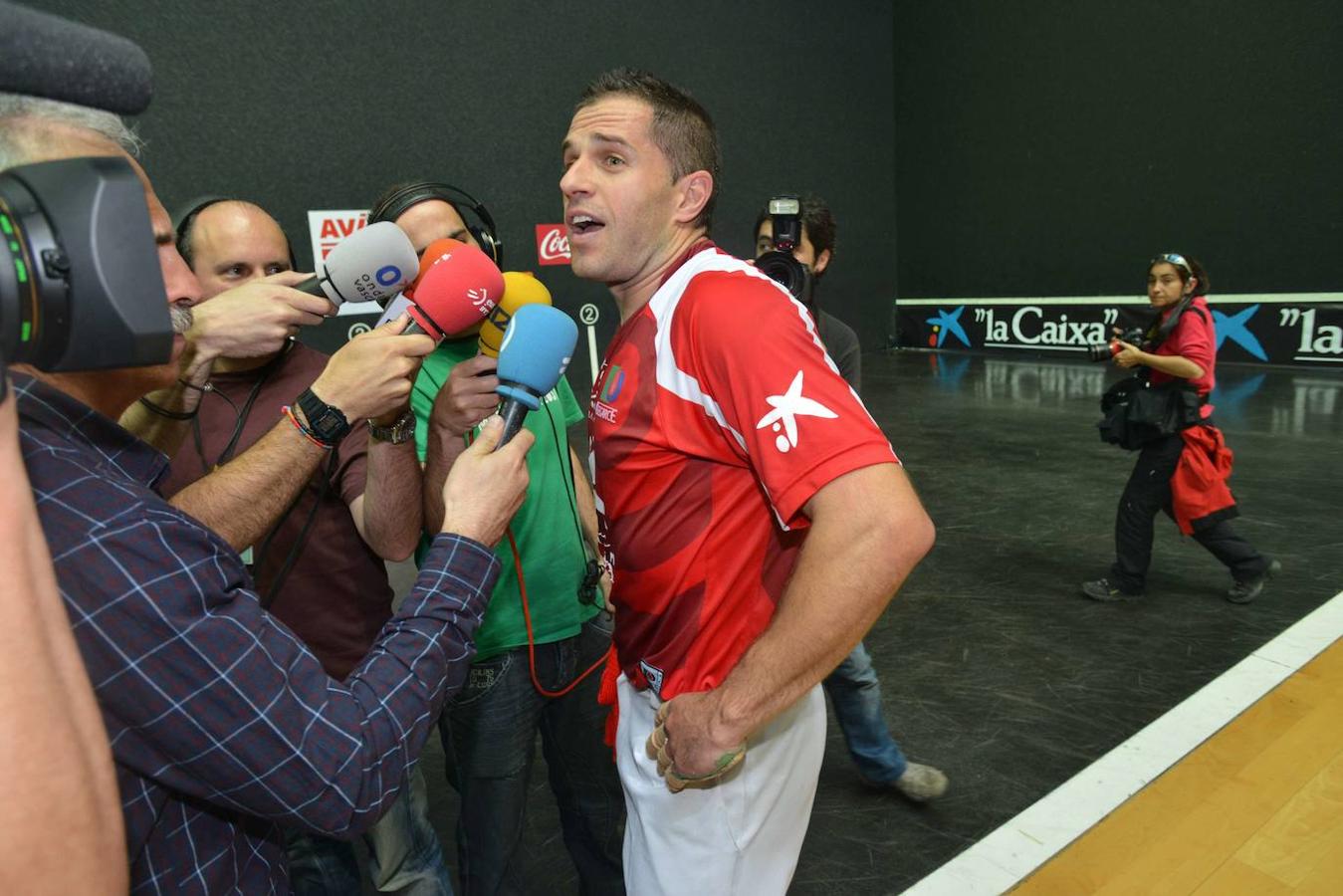 Fotos: Aimar Olaizola y el adiós a una vida en los frontones