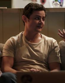 Imagen secundaria 2 - Tres fotogramas de la serie.