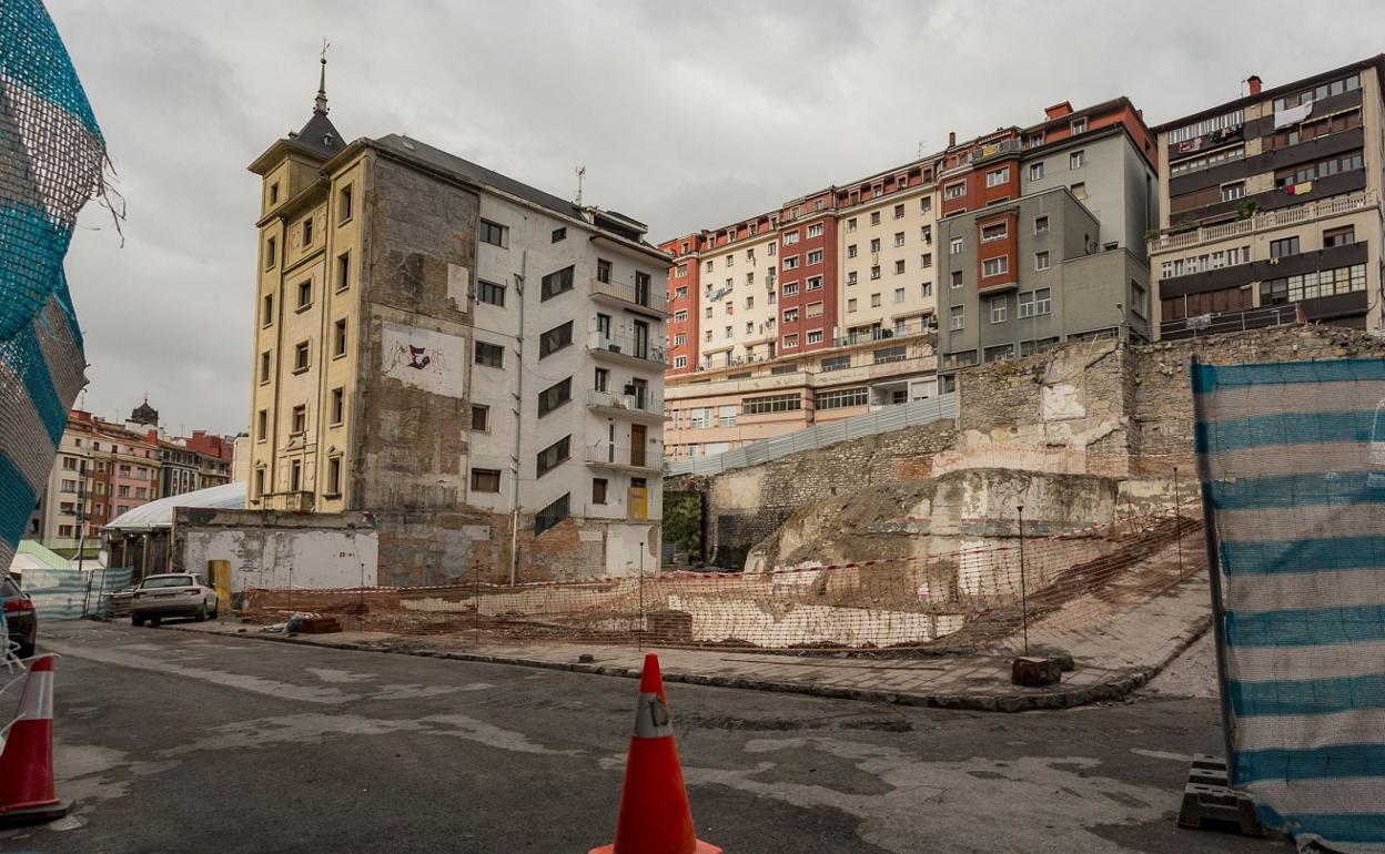El derribo de El Casco ha supuesto la desaparición de un inmueble muy interesante, reflejo de la antigua pujanza industrial. 