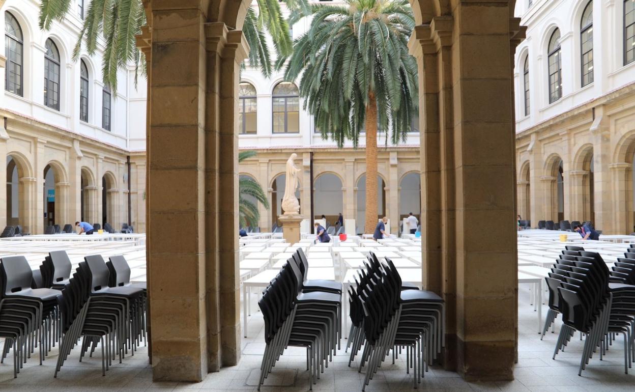 La Universidad de Deusto ya ha acondicionando las aulas para recobrar la normalidad previa a la pandemia. 