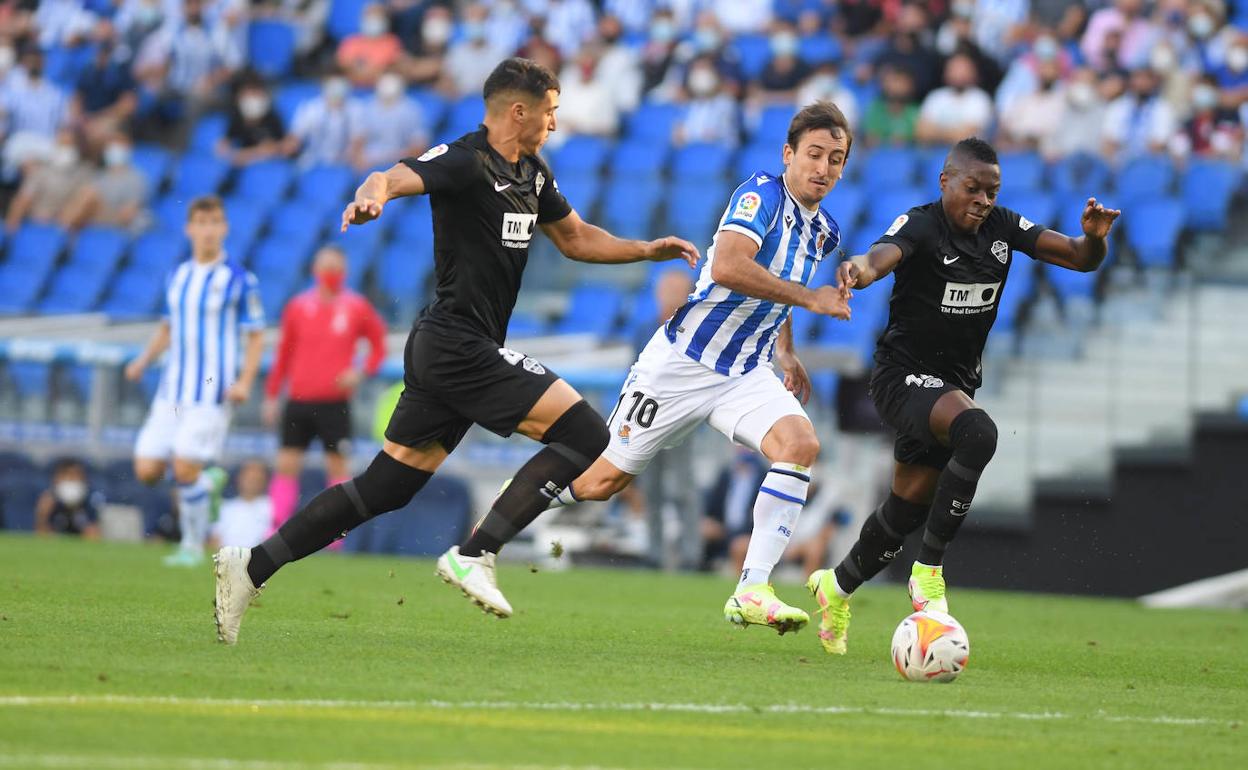 Real Sociedad-Elche descanso: La Real Sociedad pone el dominio al descanso y el Elche, las ocasiones (0-0)